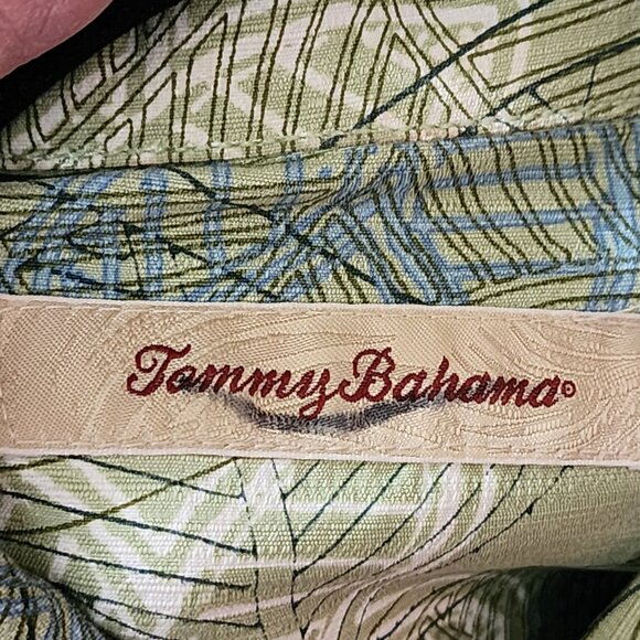 Tommy Bahama Green Floral Print 100% Silk Camp Shirt - Picture 4 of 5